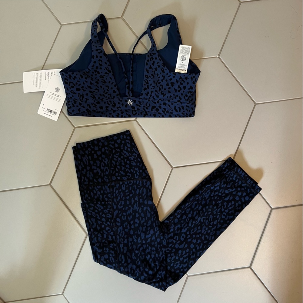 Athleta NWT Set Salutation Stash Pocket II 7/8 M Bra S Legging Black Blue Animal
